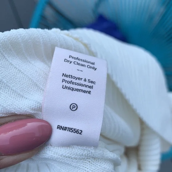 CINQ A SEPT Ruffle Front Sleeveless Mock Neck Sweater Ruffle Bottom Hem EUC - Picture 7 of 13